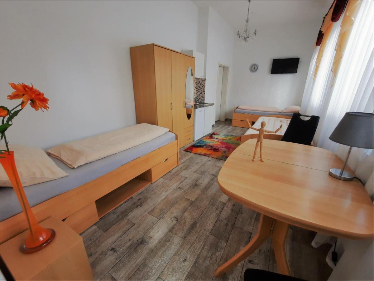 Pension Bei Valentina Wertheim Exterior foto